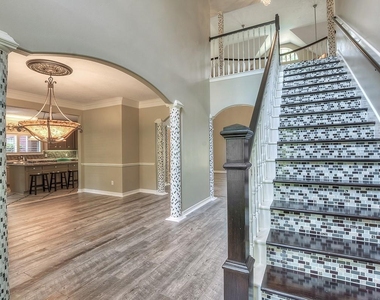 10819 Lake Windcrest - Photo Thumbnail 40