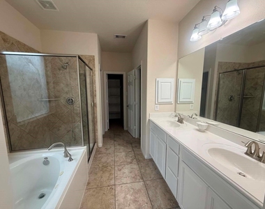 19806 Amber Village Lane - Photo Thumbnail 36