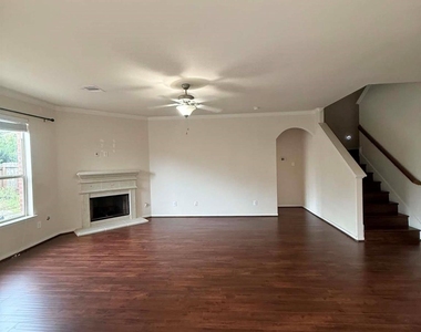 19806 Amber Village Lane - Photo Thumbnail 10