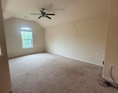 19806 Amber Village Lane - Photo Thumbnail 33