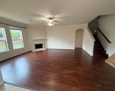 19806 Amber Village Lane - Photo Thumbnail 12