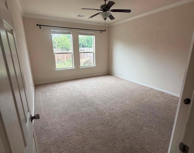 19806 Amber Village Lane - Photo Thumbnail 34