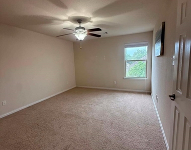 19806 Amber Village Lane - Photo Thumbnail 31