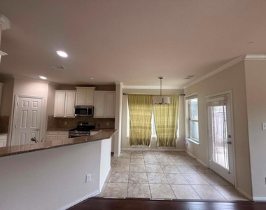 19806 Amber Village Lane - Photo Thumbnail 14