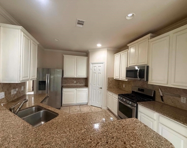 19806 Amber Village Lane - Photo Thumbnail 15