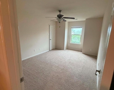 19806 Amber Village Lane - Photo Thumbnail 28