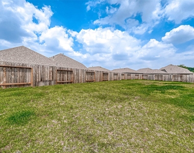 3426 Golden Amber Court - Photo Thumbnail 18