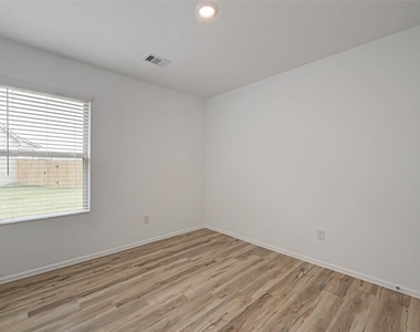 3426 Golden Amber Court - Photo Thumbnail 10