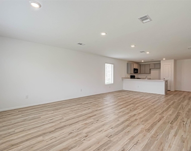 3426 Golden Amber Court - Photo Thumbnail 4