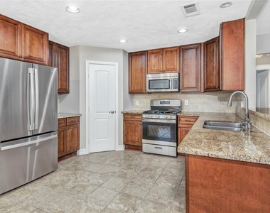 2611 Desert Sage Drive - Photo Thumbnail 8
