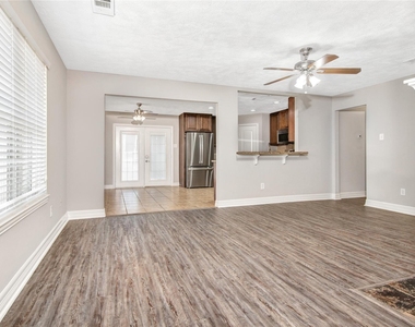 2611 Desert Sage Drive - Photo Thumbnail 2