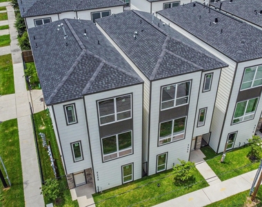 2722 Nagle Street - Photo Thumbnail 2