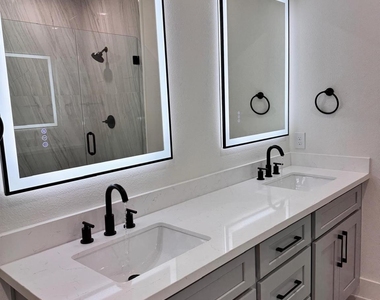 2722 Nagle Street - Photo Thumbnail 17