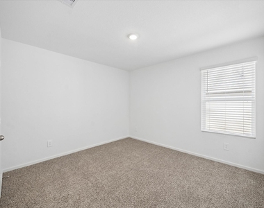 12010 Noble Heart Drive - Photo Thumbnail 17