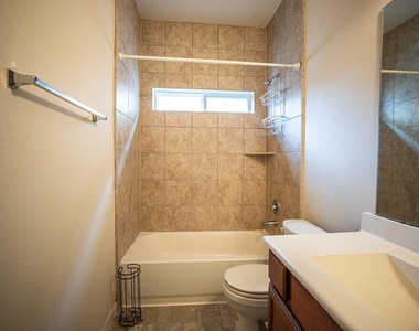 4138 Falvel Shadow Creek Drive - Photo Thumbnail 14