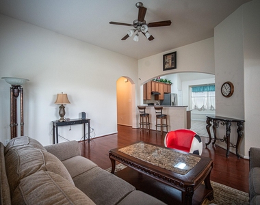 4138 Falvel Shadow Creek Drive - Photo Thumbnail 6
