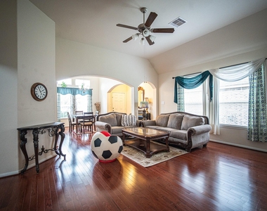 4138 Falvel Shadow Creek Drive - Photo Thumbnail 11