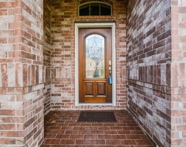 7215 Casita Drive - Photo Thumbnail 2