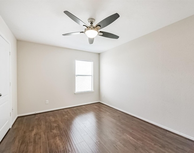 2601 Hewn Rock Way - Photo Thumbnail 25