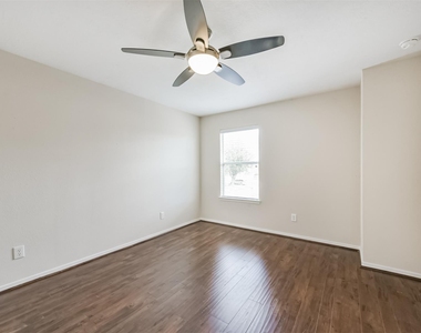 2601 Hewn Rock Way - Photo Thumbnail 26