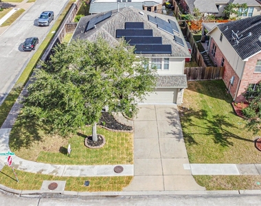 2601 Hewn Rock Way - Photo Thumbnail 4
