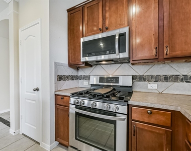2601 Hewn Rock Way - Photo Thumbnail 44