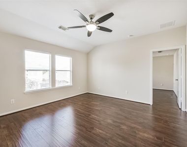 2601 Hewn Rock Way - Photo Thumbnail 45