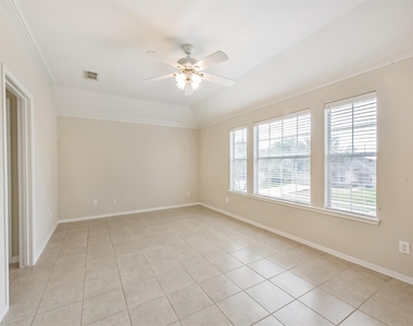 2601 Hewn Rock Way - Photo Thumbnail 47