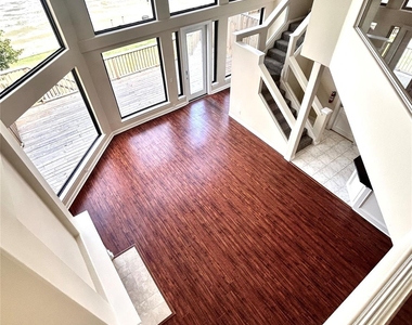 807 Kipp Avenue - Photo Thumbnail 16