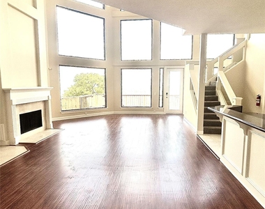 807 Kipp Avenue - Photo Thumbnail 1