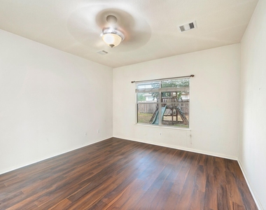 10003 Lynette Falls Drive - Photo Thumbnail 25