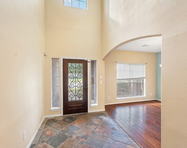 10003 Lynette Falls Drive - Photo Thumbnail 8