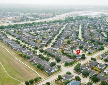 10003 Lynette Falls Drive - Photo Thumbnail 42