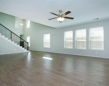177 Emory Birch Drive - Photo Thumbnail 7