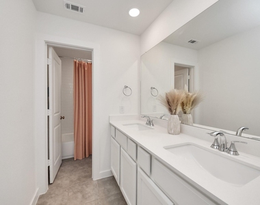 4135 Kinsey Street - Photo Thumbnail 9
