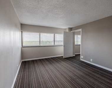 14703 Park Row - Photo Thumbnail 36