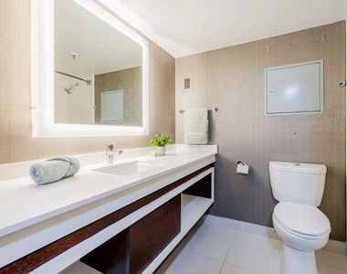 14703 Park Row - Photo Thumbnail 4