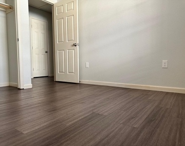 628 Luke Street - Photo Thumbnail 11