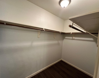 628 Luke Street - Photo Thumbnail 16