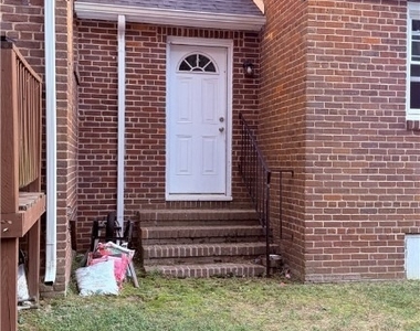 335 Claremont Street - Photo Thumbnail 12