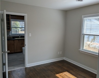 121 E Magruder Road - Photo Thumbnail 7