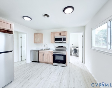 2706 Selden Street - Photo Thumbnail 4