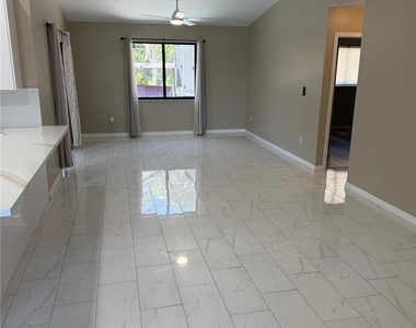 1325 Sw 28th Street - Photo Thumbnail 6
