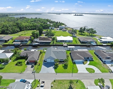 7195 Reymoor Drive - Photo Thumbnail 20