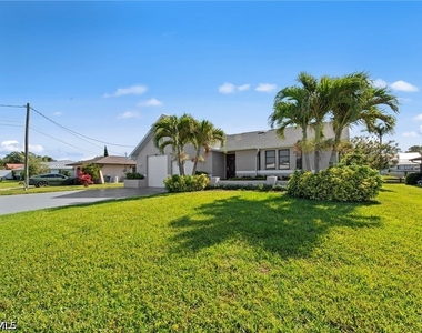 7195 Reymoor Drive - Photo Thumbnail 2