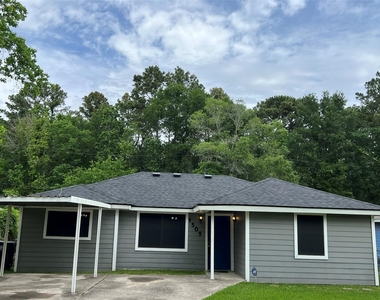 9505 Everglade Drive - Photo Thumbnail 2