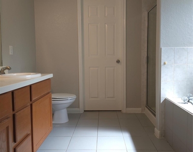 11114 Opatrny Meadows Lane - Photo Thumbnail 15