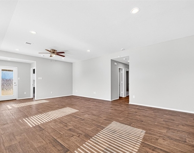 21414 Hartford Hollow Lane - Photo Thumbnail 2