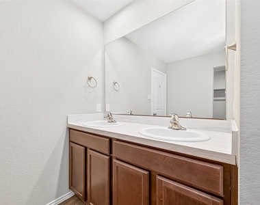 21414 Hartford Hollow Lane - Photo Thumbnail 9