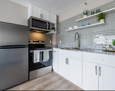 14703 Park Row - Photo Thumbnail 2